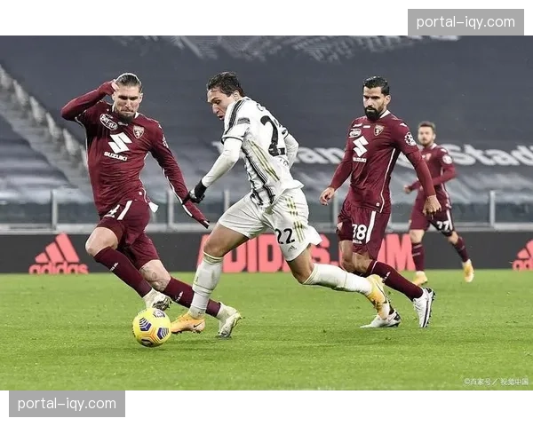 “都灵公牛”的坚韧：十人应战，都灵1-1逼平劲敌博洛尼亚