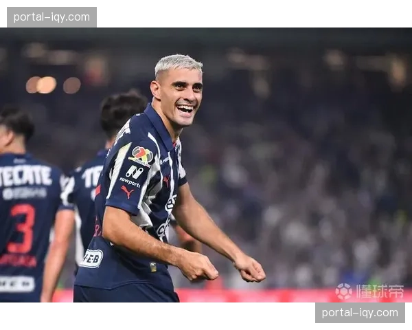 亚特兰大发布战术前瞻:面对国米将依赖戈森斯与哈特鲍尔的套上传中 亚特兰大发布战术前瞻:面对国米将依赖戈森斯与哈特鲍尔的套上传中